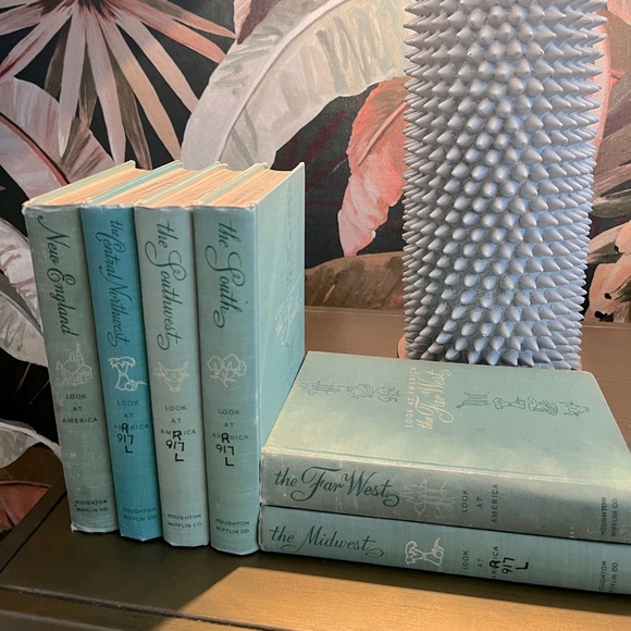 Set of 6 Vintage Turquoise Books - Picture 1 of 5